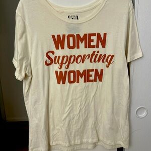 Women supporting women. Sistahood t shirt !
Cream colored w/ rust lettering.